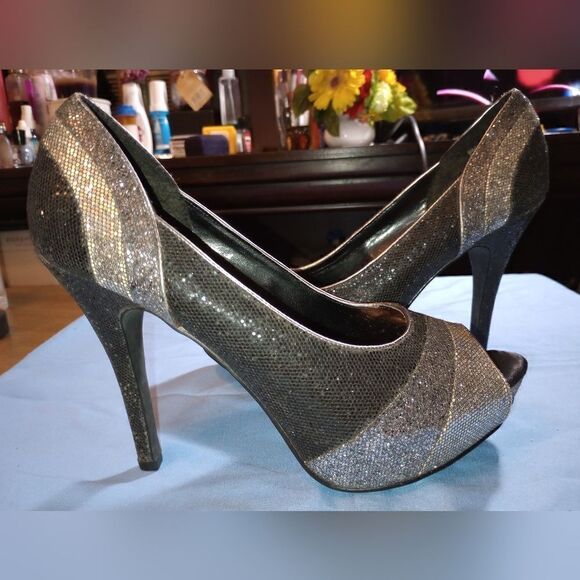 Worthington 5" sparkly open toe heels, size 9M - Picture 2 of 10